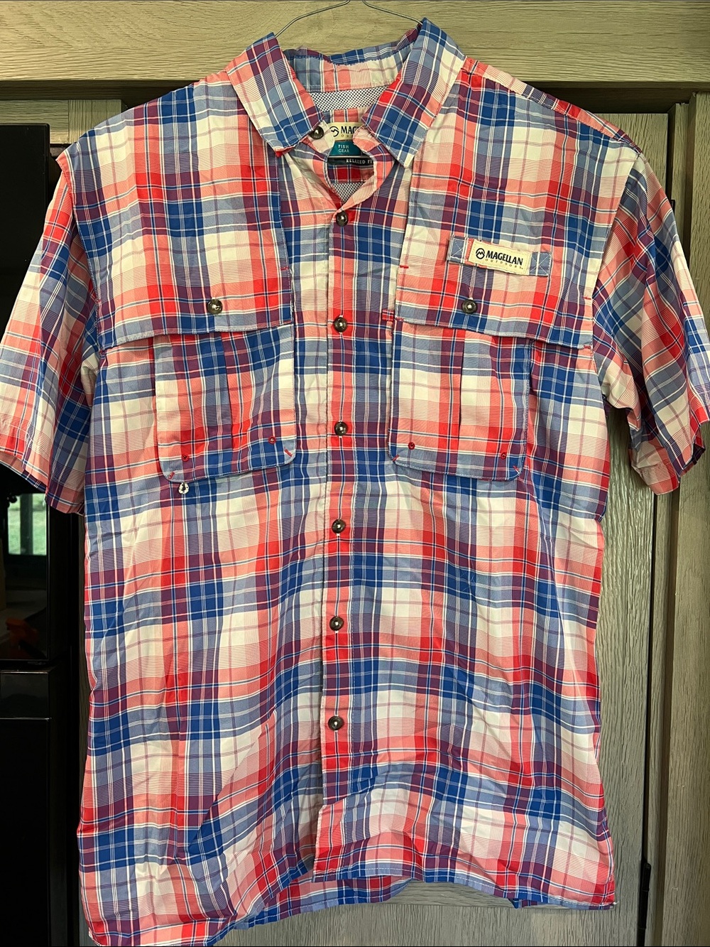 Magellan Outdoors Men’s Red, Blue & White Plaid Short-Sleeve Button-Down Shirt
